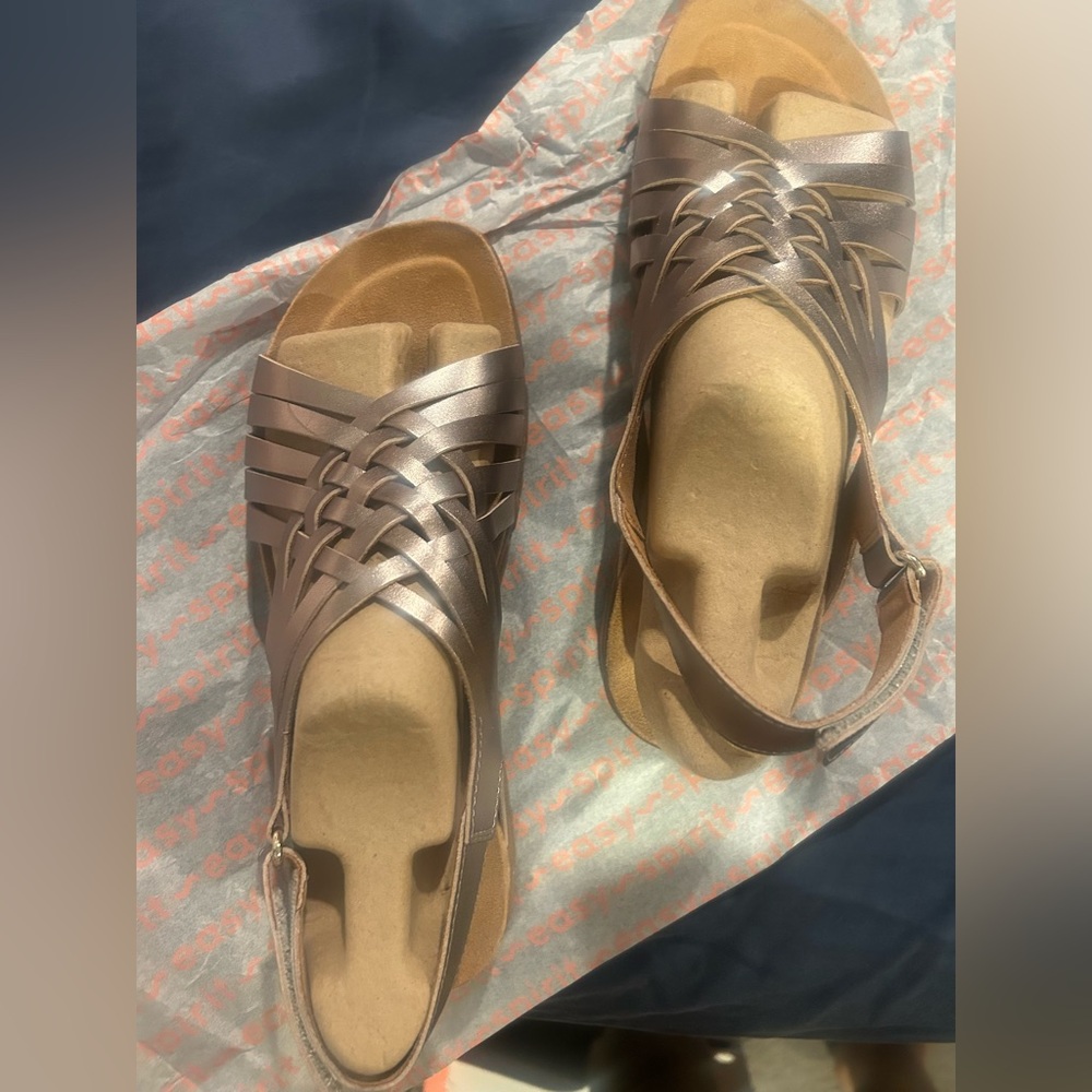 New Easy Spirit Metallic Strappy Sandals